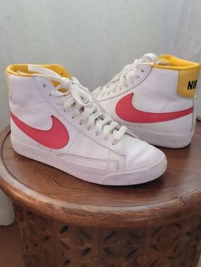 Nike White High-Top Sneakers with Pink Swoosh and Yellow Collar